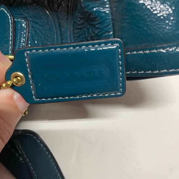 COACH Gallery Embossed Patent Leather Women’s Teal Shoulder Bag F19462 - Picture 6 of 8